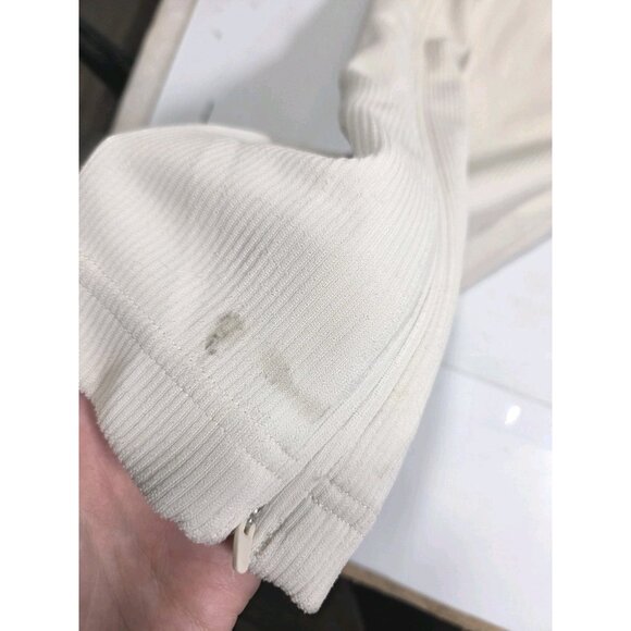 Women’s Lululemon Ribbed Softstreme Flare Leg Pants Size 6 Bone Off White - Picture 4 of 9